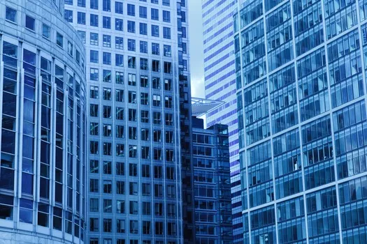 Pujas en subasta pública como oportunidad de proyecto empresarial